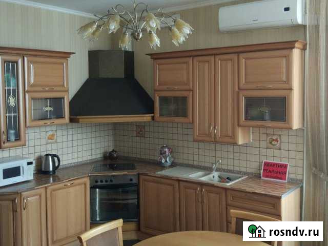 3-комнатная квартира, 80 м², 13/24 эт. в аренду посуточно в Екатеринбурге Екатеринбург - изображение 1