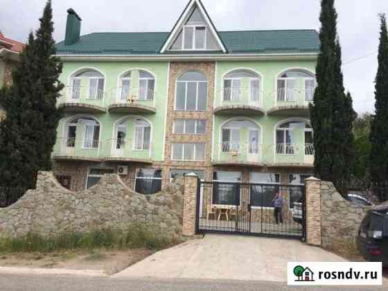 Дом 300 м² на участке 5 сот. в аренду посуточно в Алуште Алушта
