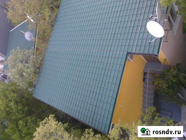 Комната 12 м² в 3-ком. кв., 3/3 эт. в аренду посуточно в Алупке Алупка - изображение 1