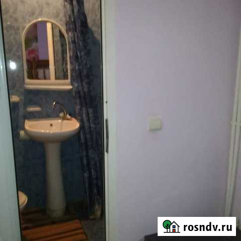Комната 25 м² в 1-ком. кв., 1/1 эт. в аренду посуточно в Дербенте Дербент - изображение 1