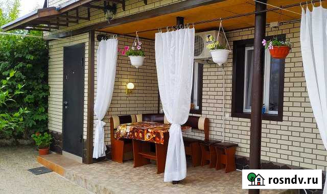 Коттедж 21 м² на участке 1 сот. в аренду посуточно в Алуште Алушта - изображение 1