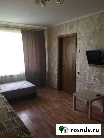 3-комнатная квартира, 50 м², 1/5 эт. в аренду посуточно в Невьянске Невьянск - изображение 1