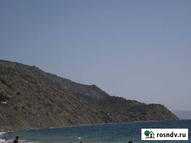 Комната 11 м² в 4-ком. кв., 1/1 эт. в аренду посуточно в Алуште Алушта - изображение 1