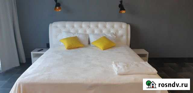 Квартира-студия, 30 м², 2/3 эт. в аренду посуточно в Алуште Алушта - изображение 1