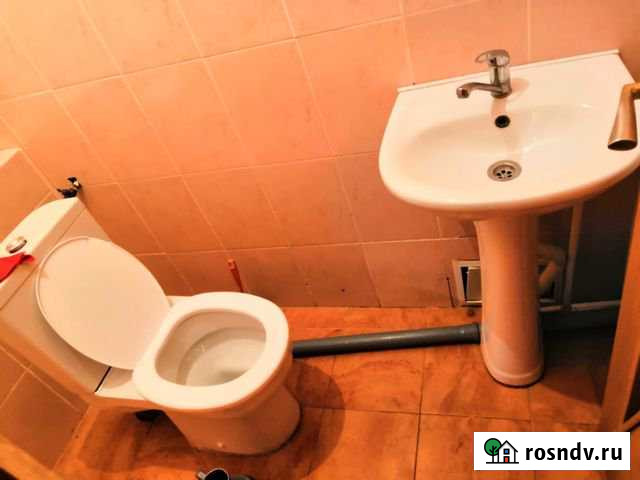 Комната 45 м² в 4-ком. кв., 2/2 эт. в аренду на длительный срок в Астрахани Астрахань - изображение 1