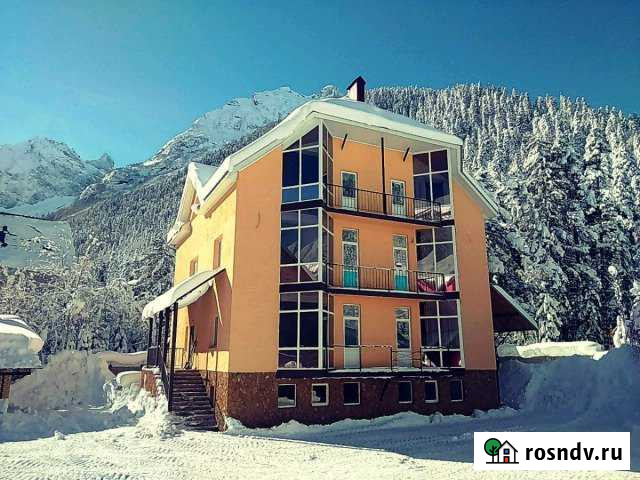 Коттедж 500 м² на участке 15 сот. в аренду посуточно в Теберде Теберда - изображение 1