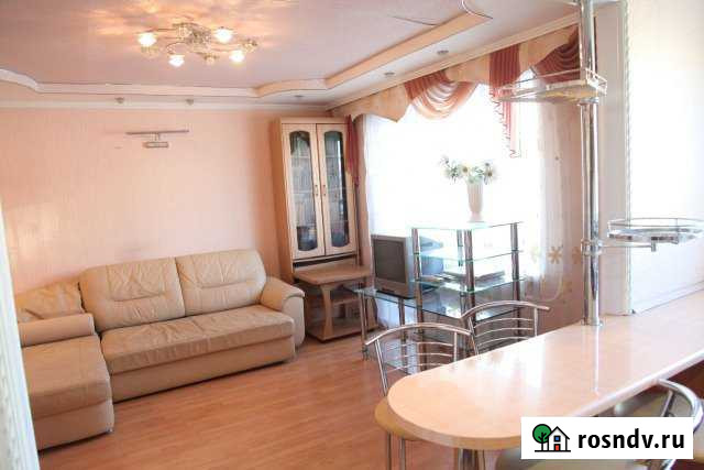 2-комнатная квартира, 48 м², 2/5 эт. в аренду посуточно в Каменске-Уральском Каменск-Уральский - изображение 1