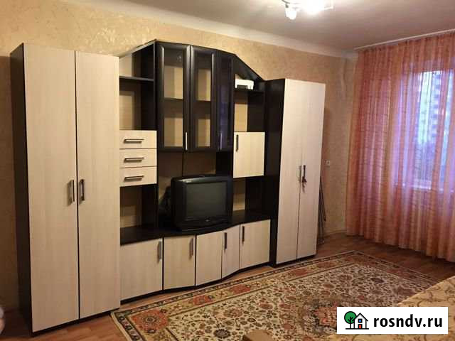 1-комнатная квартира, 35 м², 4/10 эт. в аренду на длительный срок в Волжском Волгоградской области Волжский - изображение 1