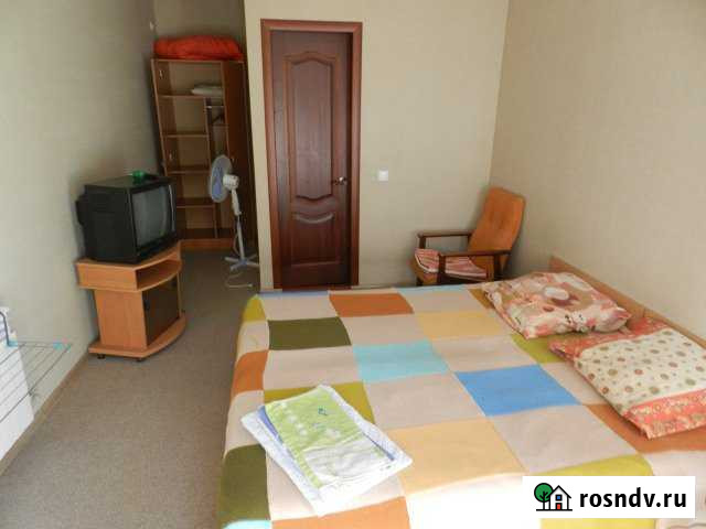 Комната 16 м² в 1-ком. кв., 1/1 эт. в аренду на длительный срок в Феодосии Феодосия - изображение 1