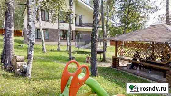 Коттедж 550 м² на участке 20 сот. в аренду посуточно в Москве Москва