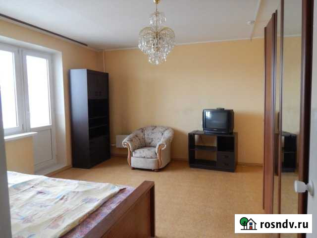 1-комнатная квартира, 35 м², 5/9 эт. в аренду посуточно в Нижнекамске Нижнекамск - изображение 1