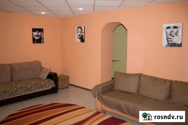 3-комнатная квартира, 85 м², 3/10 эт. в аренду посуточно в Энгельсе Энгельс - изображение 1