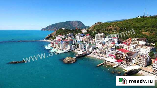 Таунхаус 218 м² на участке 1 сот. на продажу в Алуште Алушта - изображение 1