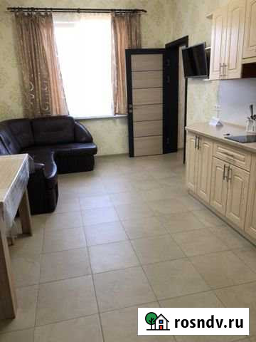 2-комнатная квартира, 35 м², 1/3 эт. в аренду на длительный срок в Весёлом Веселое - изображение 1