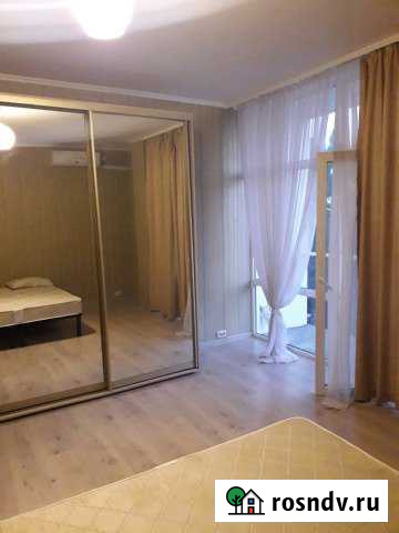 2-комнатная квартира, 50 м², 2/3 эт. в аренду на длительный срок в Ялте Ялта - изображение 1