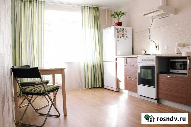 1-комнатная квартира, 40 м², 2/9 эт. в аренду посуточно в Вологде Вологда - изображение 1