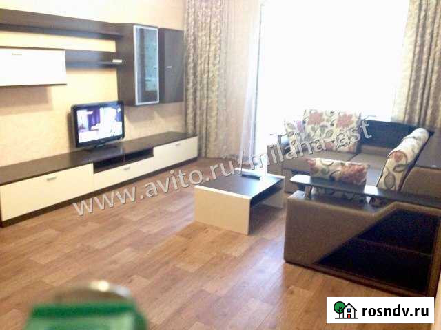 2-комнатная квартира, 75 м², 2/5 эт. в аренду посуточно в Астрахани Астрахань - изображение 1
