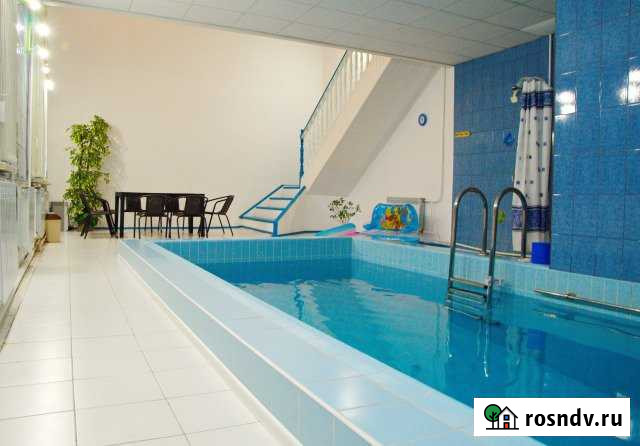 Коттедж 420 м² на участке 12 сот. в аренду посуточно в Саратове Саратов - изображение 1