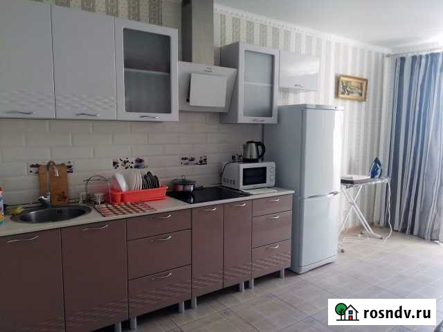 2-комнатная квартира, 46 м², 7/17 эт. в аренду посуточно в Оренбурге Оренбург - изображение 1