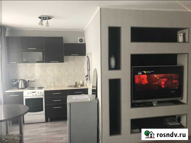 1-комнатная квартира, 42 м², 3/5 эт. в аренду посуточно в Ачинске Ачинск - изображение 1