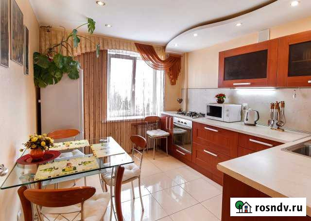 2-комнатная квартира, 52 м², 8/9 эт. в аренду посуточно в Волжском Волгоградской области Волжский - изображение 1