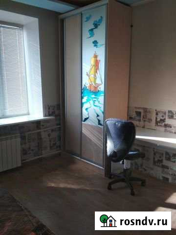 3-комнатная квартира, 80 м², 3/4 эт. в аренду посуточно в Железногорске Красноярского края Железногорск - изображение 1