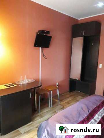 Комната 14 м² в 1-ком. кв., 2/2 эт. в аренду посуточно в Курске Курск - изображение 1