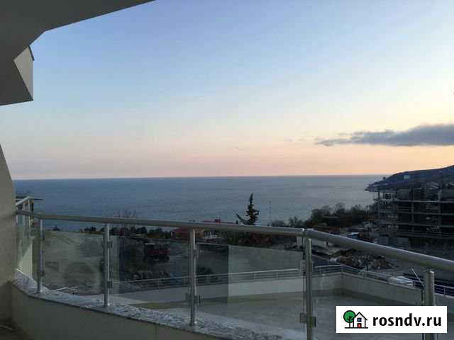 2-комнатная квартира, 60 м², 2/13 эт. в аренду на длительный срок в Ялте Ялта - изображение 1