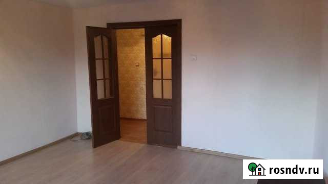 2-комнатная квартира, 57 м², 4/4 эт. в аренду на длительный срок в Александрове Александров - изображение 1