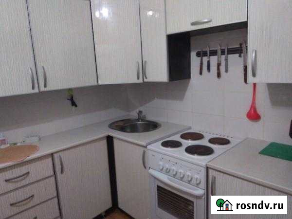 1-комнатная квартира, 43 м², 1/9 эт. в аренду посуточно в Саяногорске Саяногорск - изображение 1