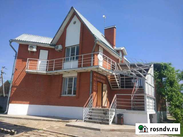 Коттедж 200 м² на участке 15 сот. в аренду посуточно в Волжском Волгоградской области Волжский - изображение 1