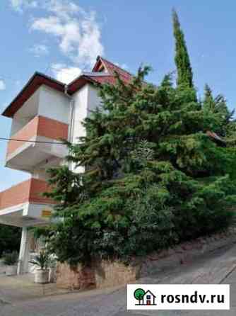 3-комнатная квартира, 81 м², 3/3 эт. на продажу в Алуште Алушта