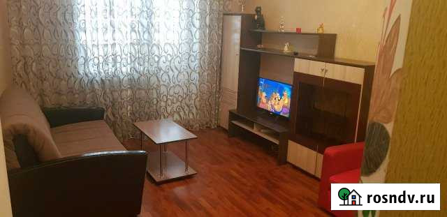 1-комнатная квартира, 40 м², 5/5 эт. в аренду посуточно в Волжском Волгоградской области Волжский - изображение 1