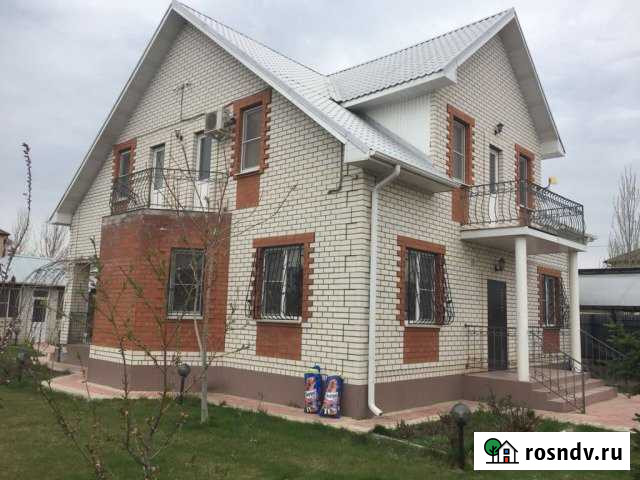 Коттедж 300 м² на участке 10 сот. в аренду на длительный срок в Астрахани Астрахань - изображение 1