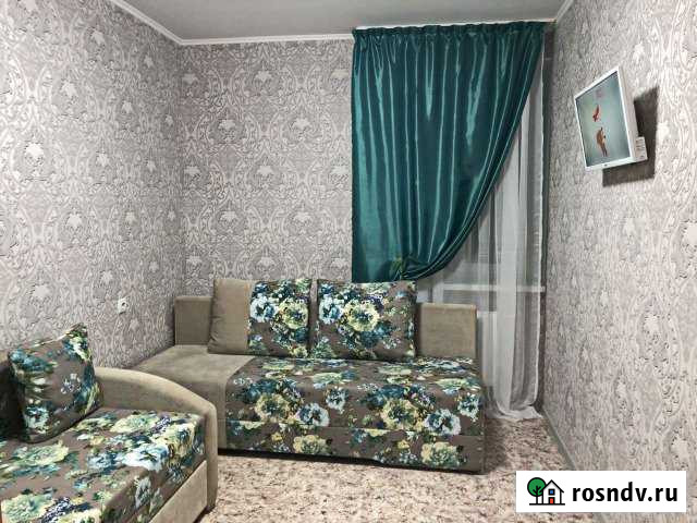 2-комнатная квартира, 45 м², 5/10 эт. в аренду посуточно в Энгельсе Энгельс - изображение 1