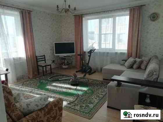 2-комнатная квартира, 79 м², 3/9 эт. в аренду на длительный срок в Таганроге Таганрог