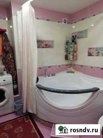 3-комнатная квартира, 100 м², 3/5 эт. в аренду посуточно во Владивостоке Владивосток - изображение 1