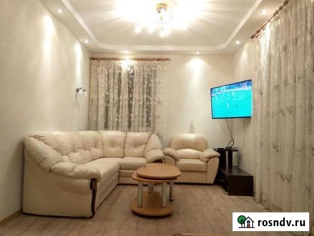 2-комнатная квартира, 60 м², 3/6 эт. в аренду посуточно в Мурманске Мурманск - изображение 1