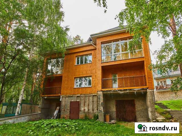 Коттедж 270 м² на участке 10 сот. на продажу в Кыштыме Кыштым - изображение 1