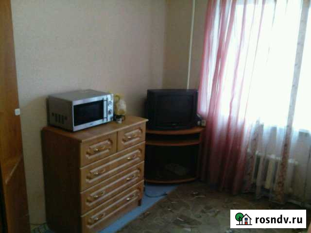 Комната 13 м² в 5-ком. кв., 3/5 эт. в аренду на длительный срок в Саратове Саратов - изображение 1