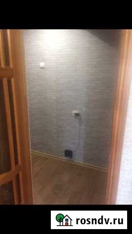 3-комнатная квартира, 42 м², 1/5 эт. в аренду на длительный срок в Вольске Вольск - изображение 1