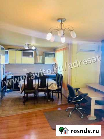 4-комнатная квартира, 80 м², 4/9 эт. в аренду на длительный срок в Волгограде Волгоград - изображение 1