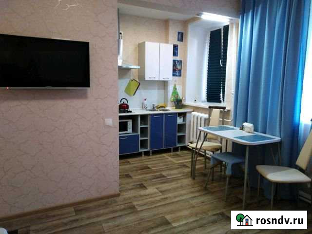 2-комнатная квартира, 37 м², 1/2 эт. в аренду посуточно в Глазове Глазов - изображение 1