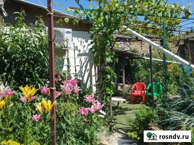 Дом 32 м² на участке 4 сот. в аренду посуточно в Севастополе Севастополь - изображение 1