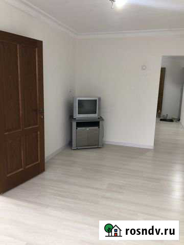 Комната 60 м² в 3-ком. кв., 2/2 эт. в аренду на длительный срок в Гудермесе Гудермес - изображение 1