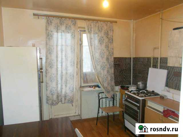 2-комнатная квартира, 56 м², 3/5 эт. в аренду на длительный срок в Киришах Кириши - изображение 1