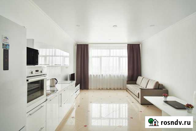 3-комнатная квартира, 90 м², 20/25 эт. в аренду посуточно в Тюмени Тюмень - изображение 1