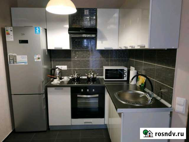 2-комнатная квартира, 45 м², 16/18 эт. в аренду посуточно в Симферополе Симферополь - изображение 1