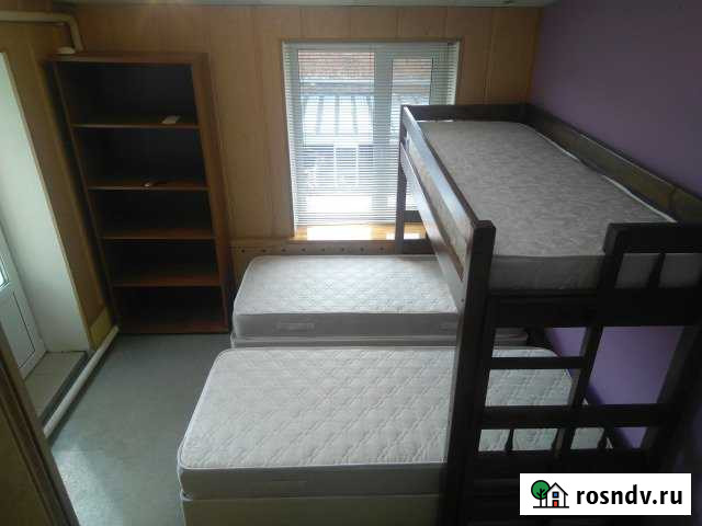 Комната 30 м² в 3-ком. кв., 3/3 эт. в аренду посуточно в Нижнем Новгороде Нижний Новгород - изображение 1