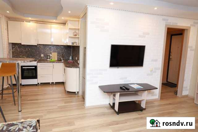 Квартира-студия, 31 м², 1/5 эт. в аренду посуточно в Оленегорске Оленегорск - изображение 1